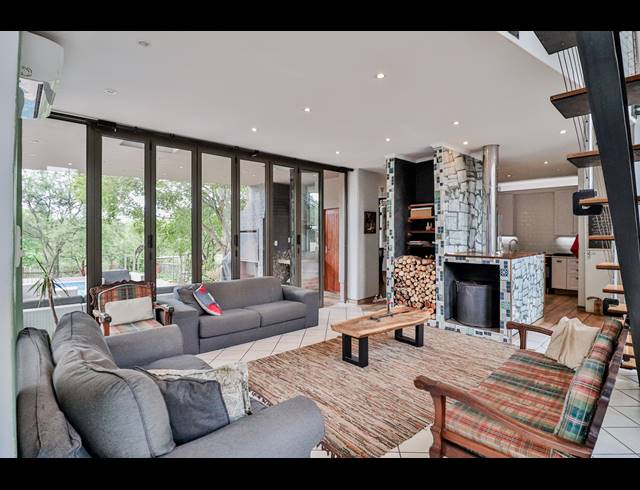 6 BEDROOM HOUSE SOLD IN LEEUWFONTEIN ESTATE